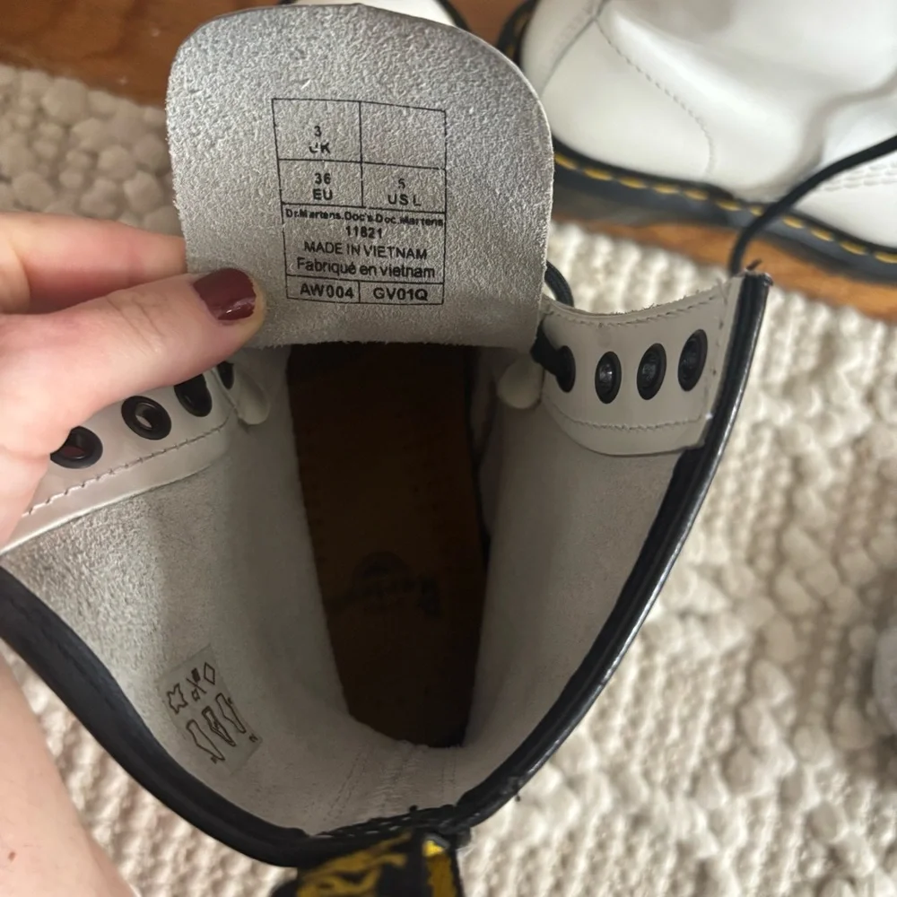 Doc Marten 1460 White Leather Boots - Picture 9 of 10